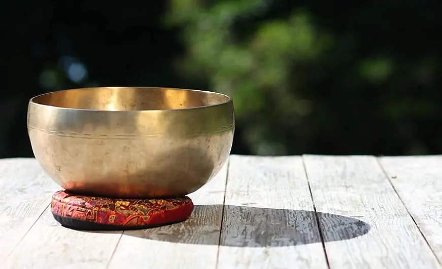 4 Important Tips: How To Play Singing Bowl 2 4 Important Tips: How To Play Singing Bowl 1